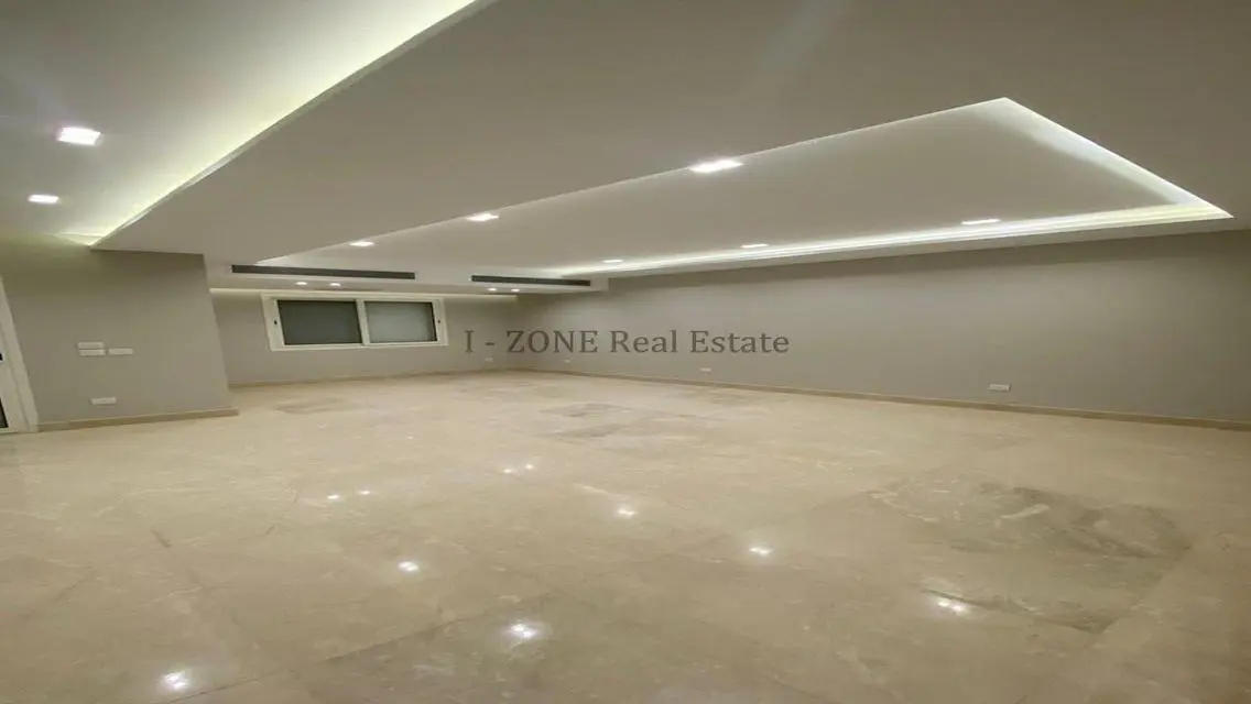 Luxury Apartment in I-Zone - 350 sqm