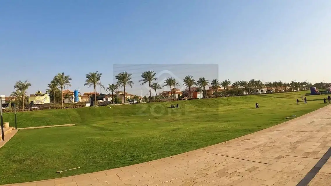 حديقة ثلاثية الموسم للبيع
