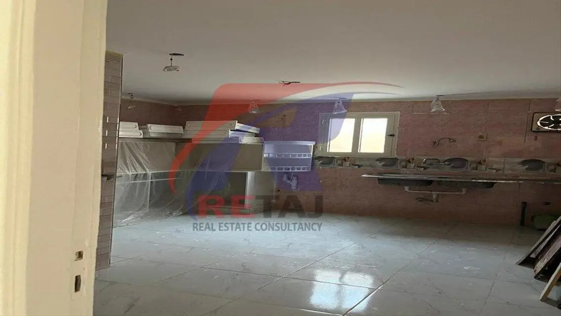 شقة فاخرة للبيع بمساحة واسعة ووسائل راحة متكاملة