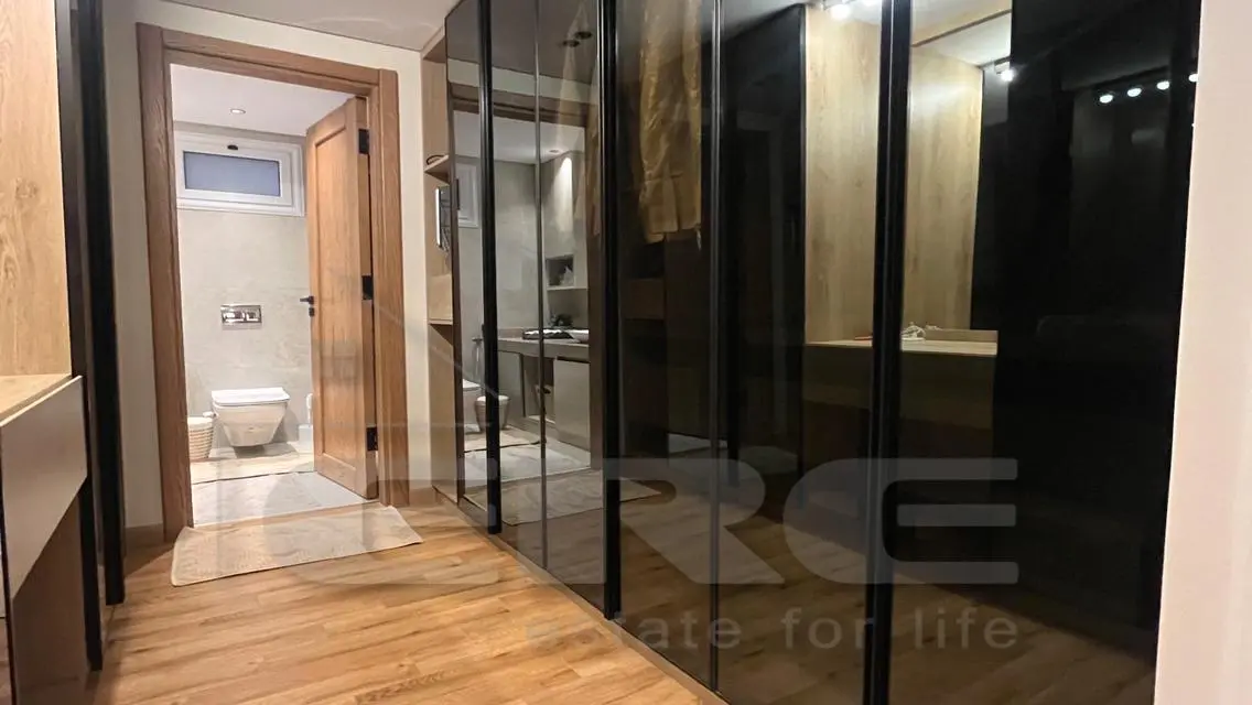 Luxurious Villa with Extensive Amenities for Sale