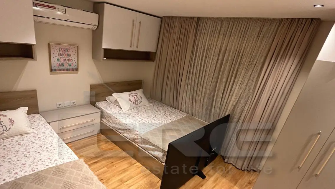 Luxurious Villa with Extensive Amenities for Sale
