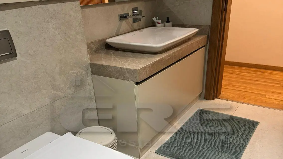 Luxurious Villa with Extensive Amenities for Sale