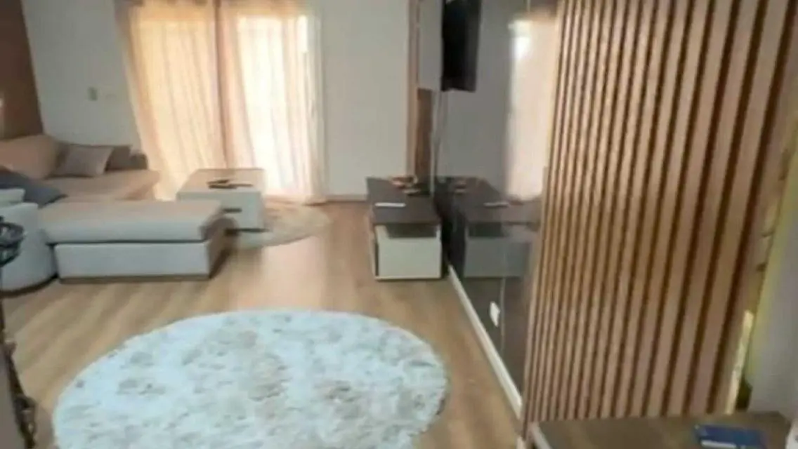 شقة للبيع في ب12