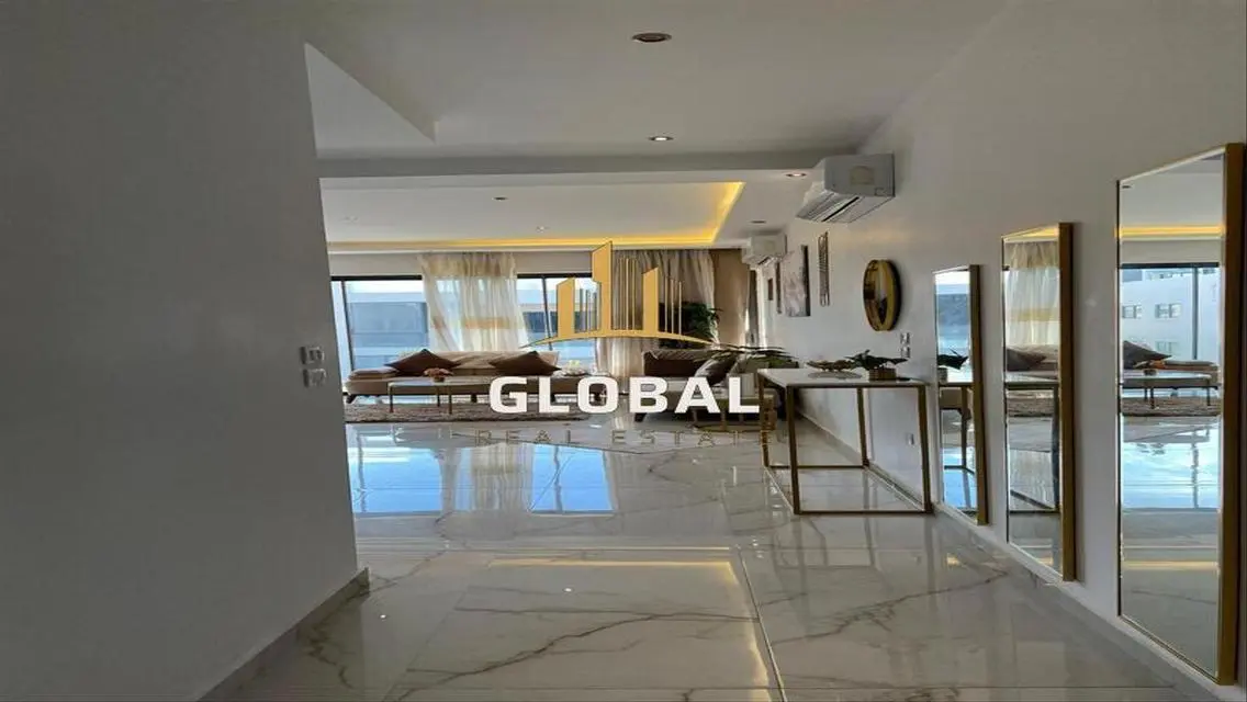 Luxury Apartment at Code Lake