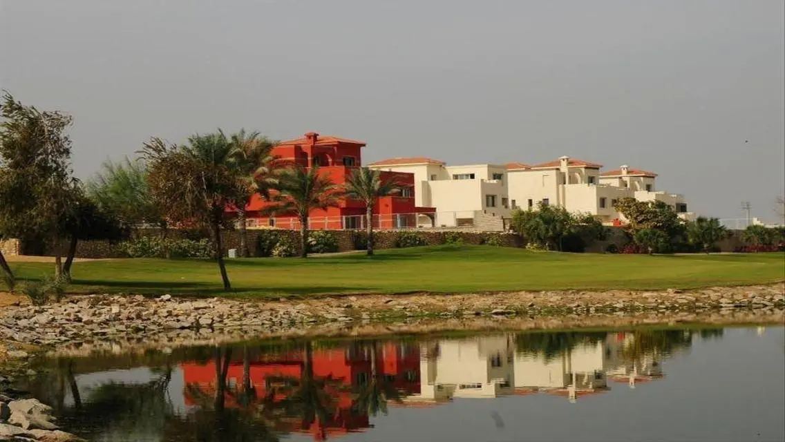 Luxury Villa for Sale with Spacious Design and Stunning View