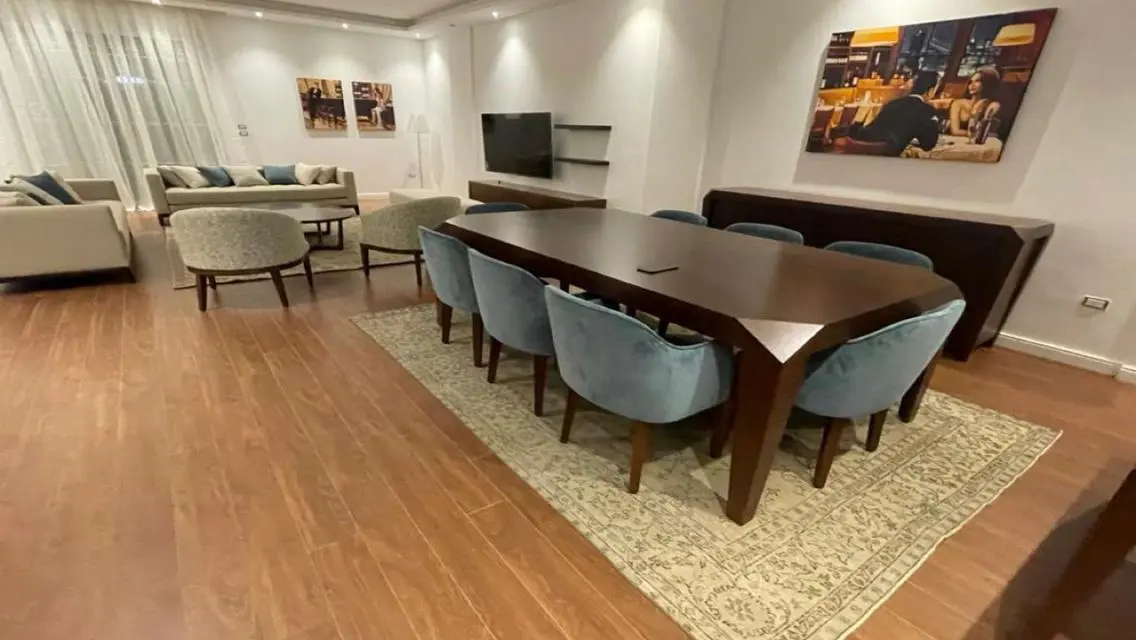 Luxurious Villa with 200 sqm and Premium Amenities