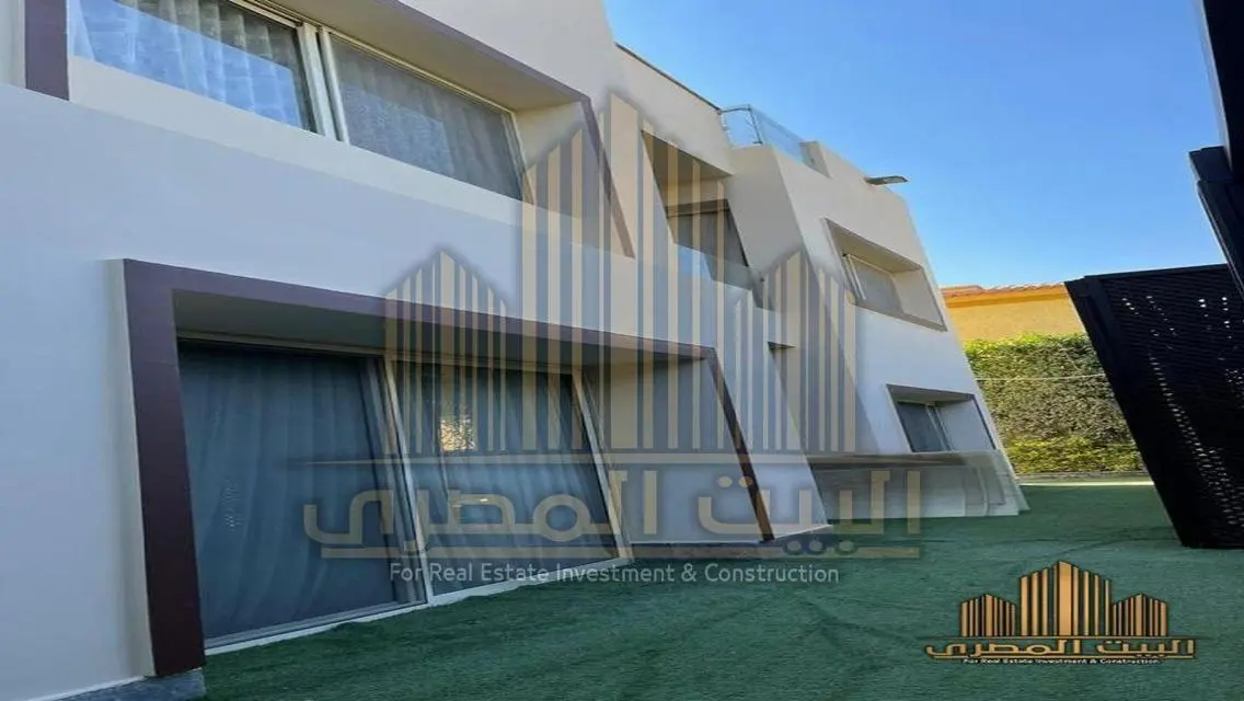 فيلا فاخرة للبيع بمساحة واسعة ومرافق متكاملة