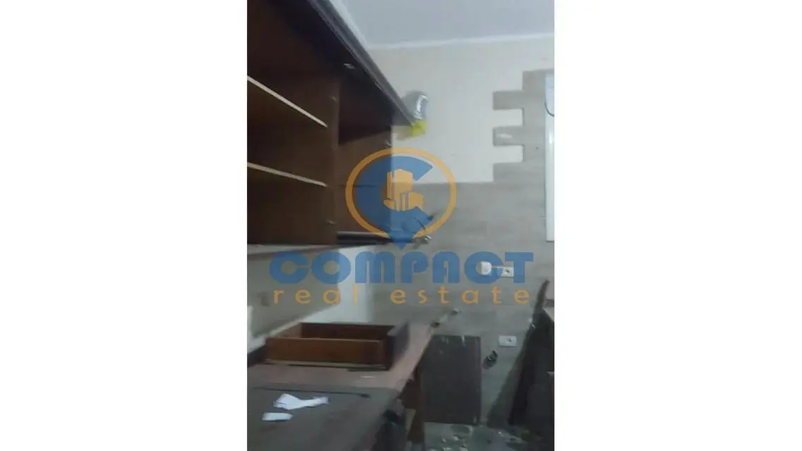 شقة رائعة بمساحة 250 متر مع حديقة خاصة