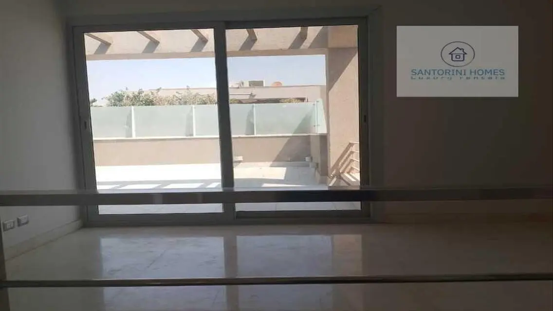 شقة فاخرة للإيجار في سانتوريني