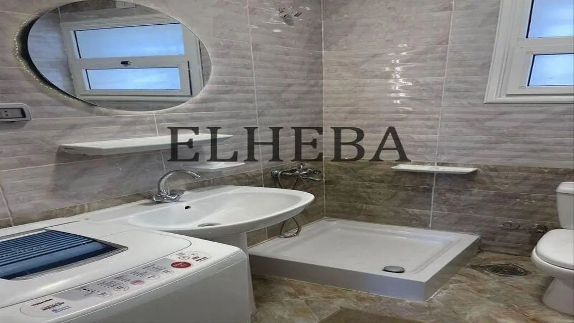 مساحة تجارية في مركز تسوق مفتوح - B12