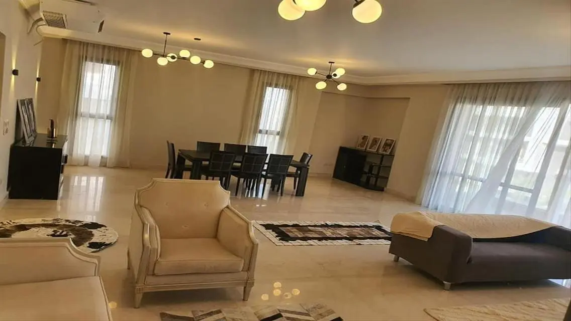 Luxury Villa for Sale in the Heart of the City