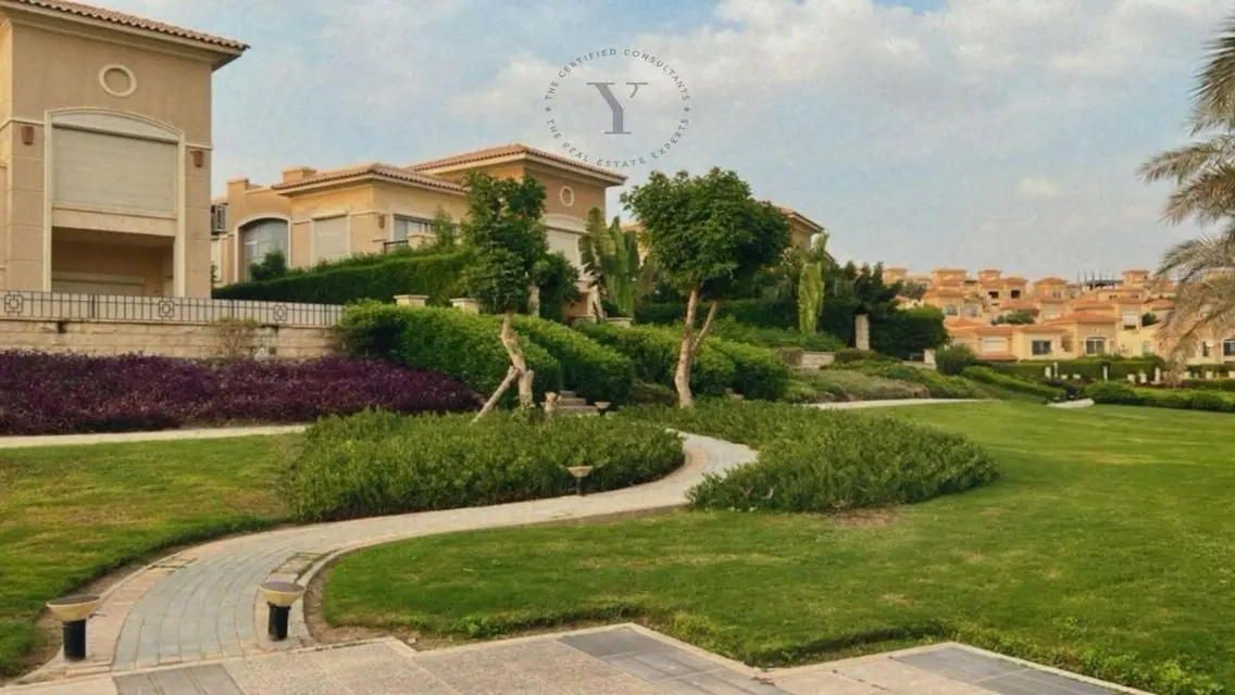 Luxurious 600 sqm Villa with Private Pool and Stunning View