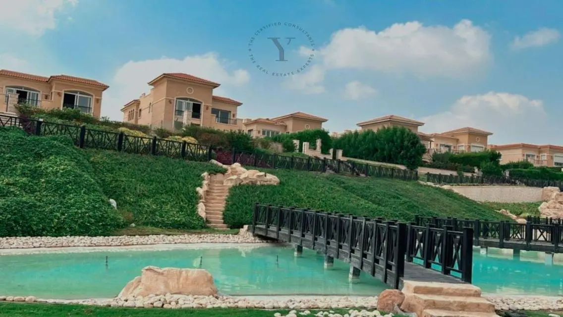 Luxurious 600 sqm Villa with Private Pool and Stunning View