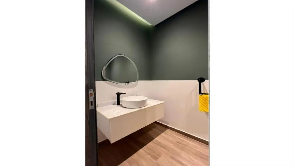 Modern 6-Room Apartment with Elegant Furniture - 10,500,000 EGP