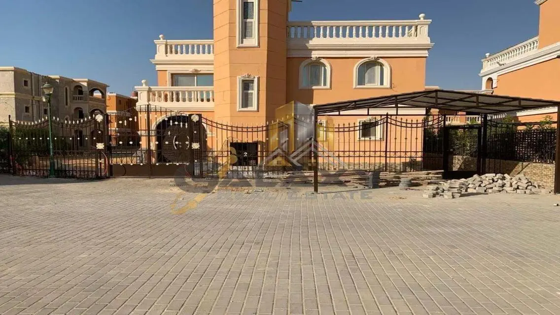 Luxurious Villa for Sale - Exceptional Space Awaits!