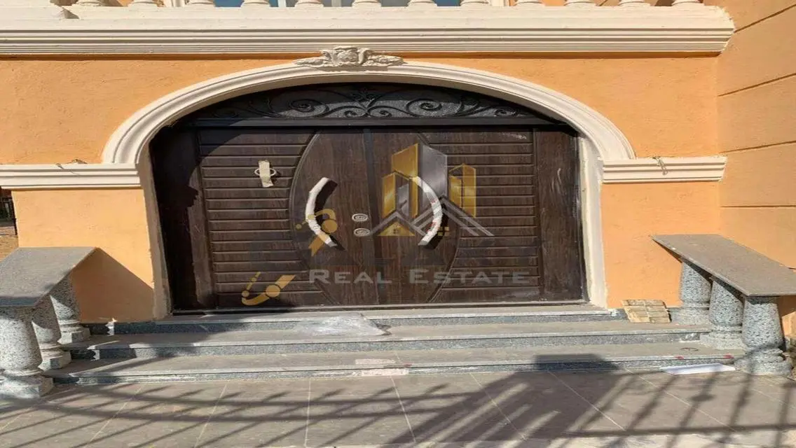 Luxurious Villa for Sale - Exceptional Space Awaits!