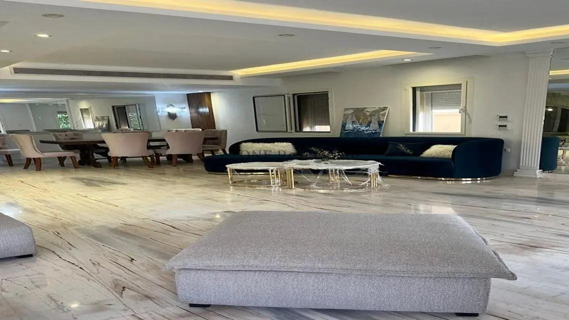 Luxurious Apartment in Mivida - 450 Sqm