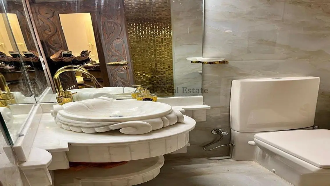 Luxurious Apartment in Mivida - 450 Sqm