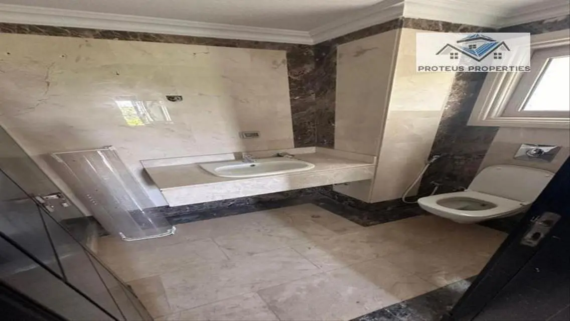 Luxury Villa for Sale with 750 Square Meters in the Heart of the City