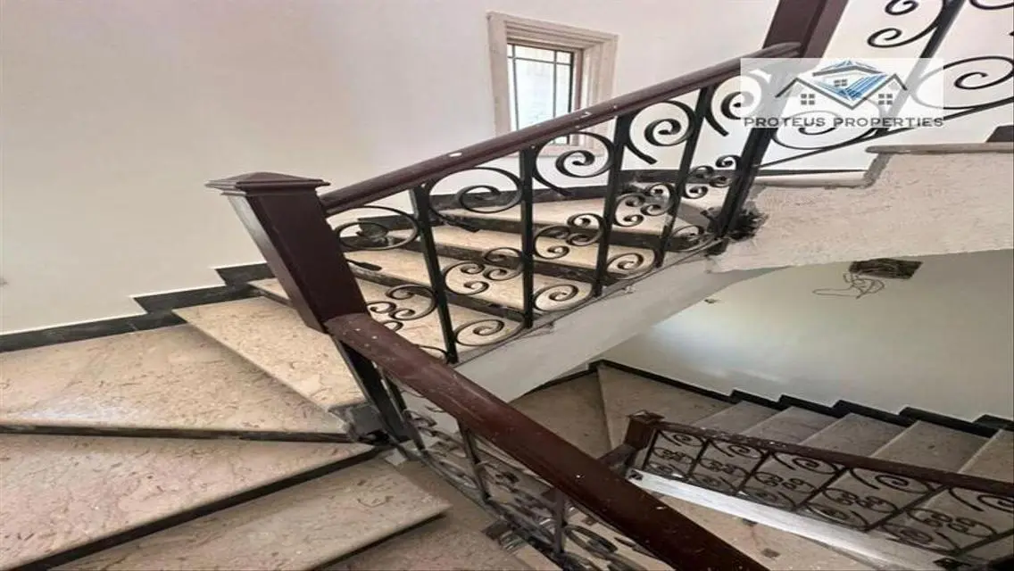 Luxury Villa for Sale with 750 Square Meters in the Heart of the City