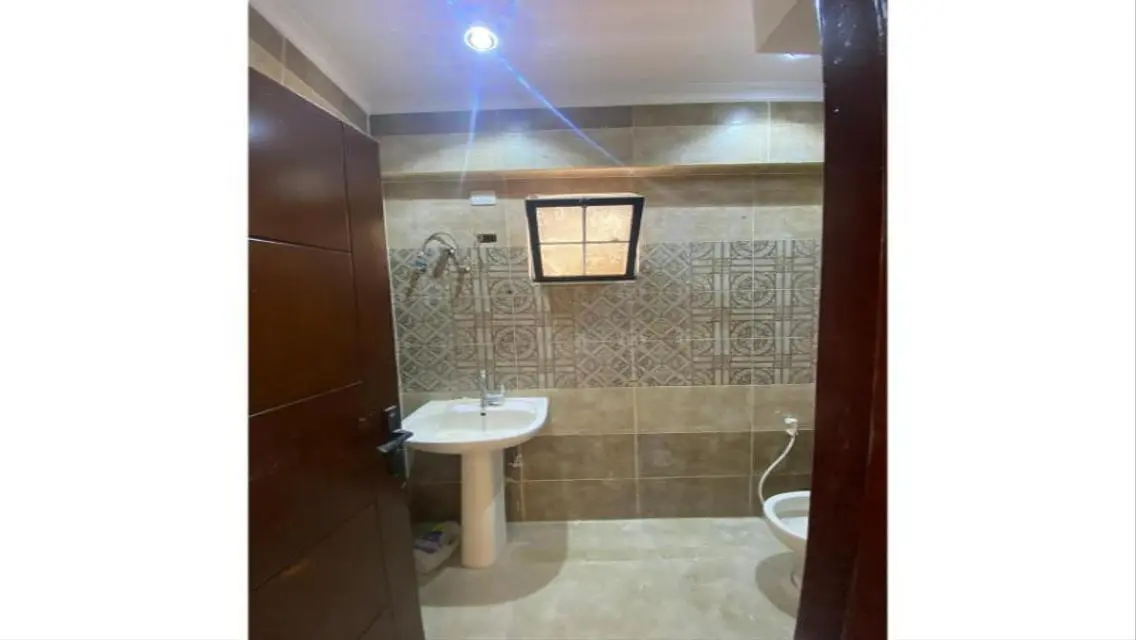 شقة رائعة للإيجار بسعر مناسب