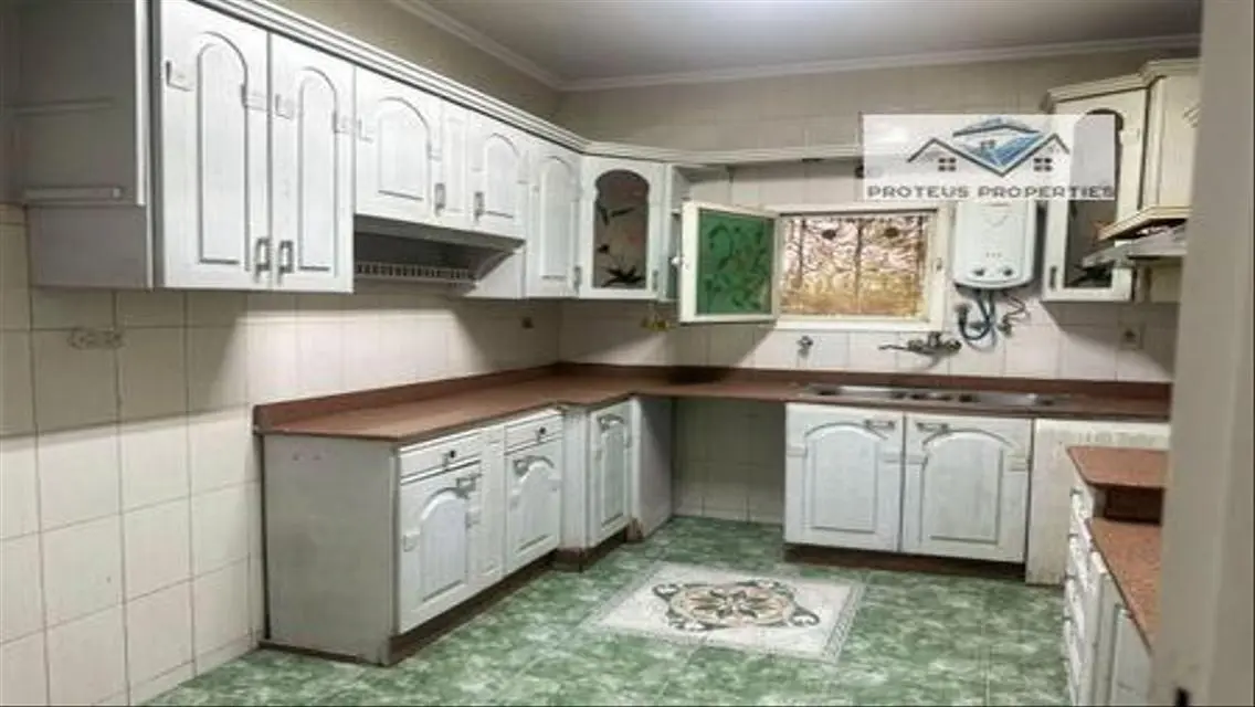 Luxury Apartment with 4 Bedrooms and 1500 Sqm