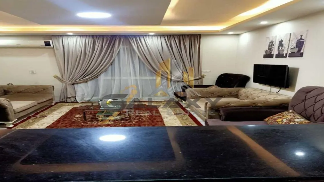 Luxurious Apartment for Rent at a Great Price Overlooking Lakes