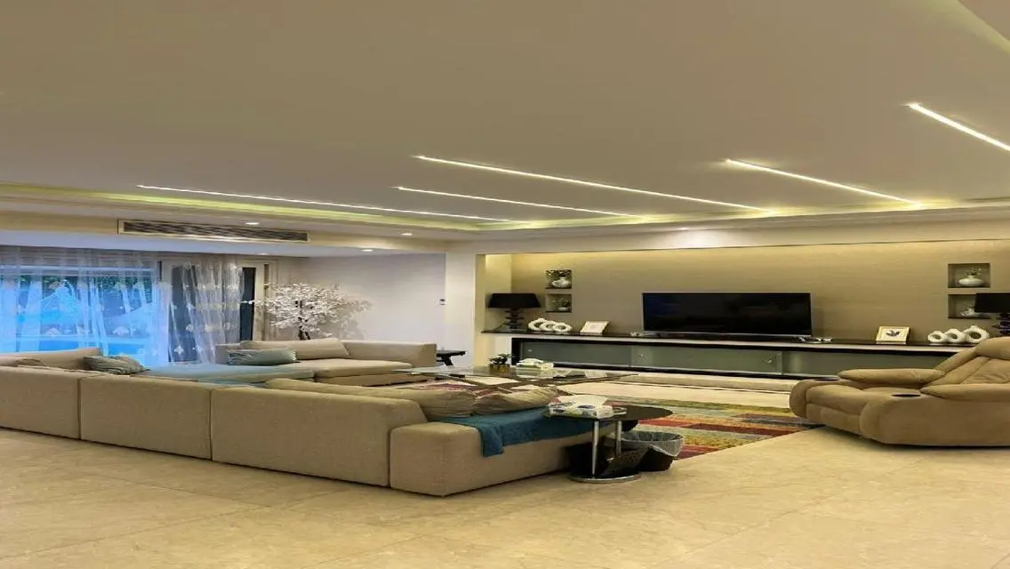 Luxury 4-Bedroom Villa with Private Pool in Grand Residence