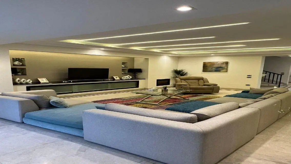 Luxury 4-Bedroom Villa with Private Pool in Grand Residence