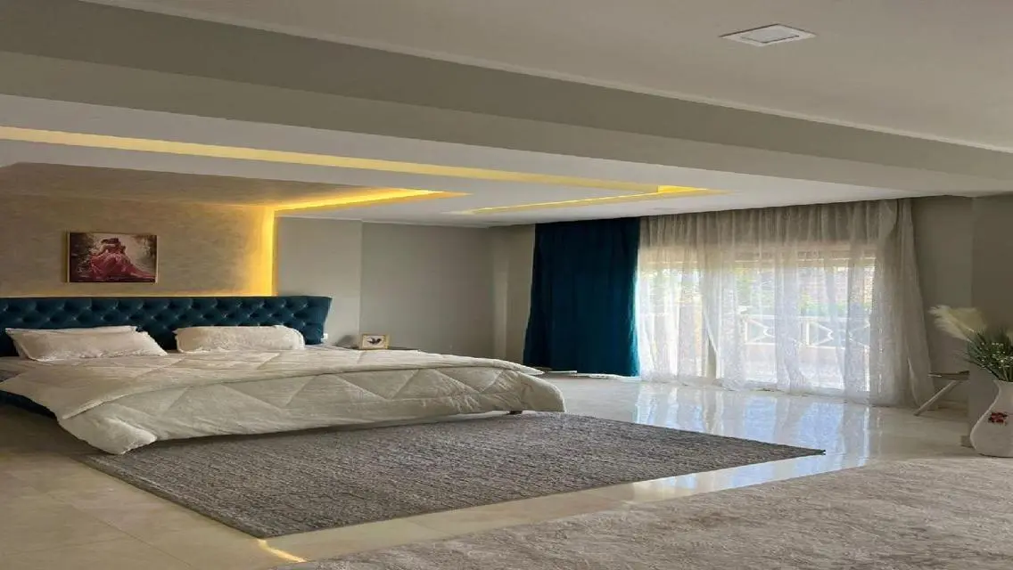 Luxury 4-Bedroom Villa with Private Pool in Grand Residence