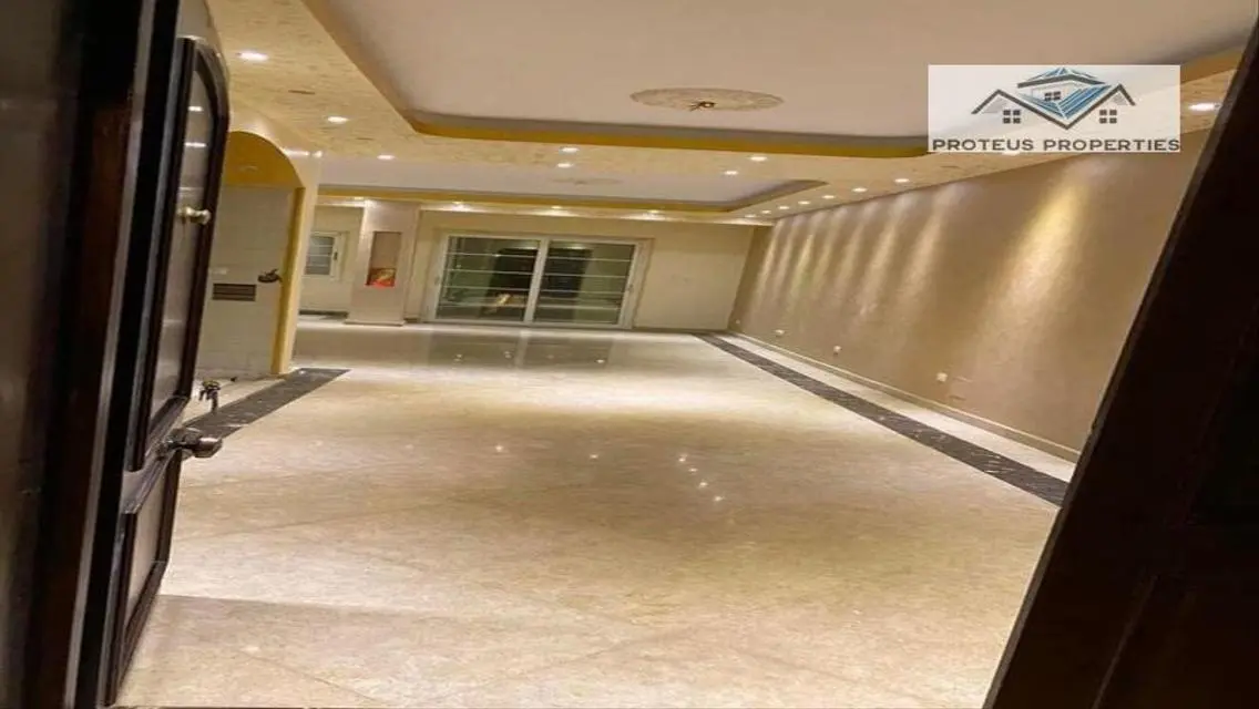 شقة مذهلة مع شرفة للإيجار بسعر مناسب