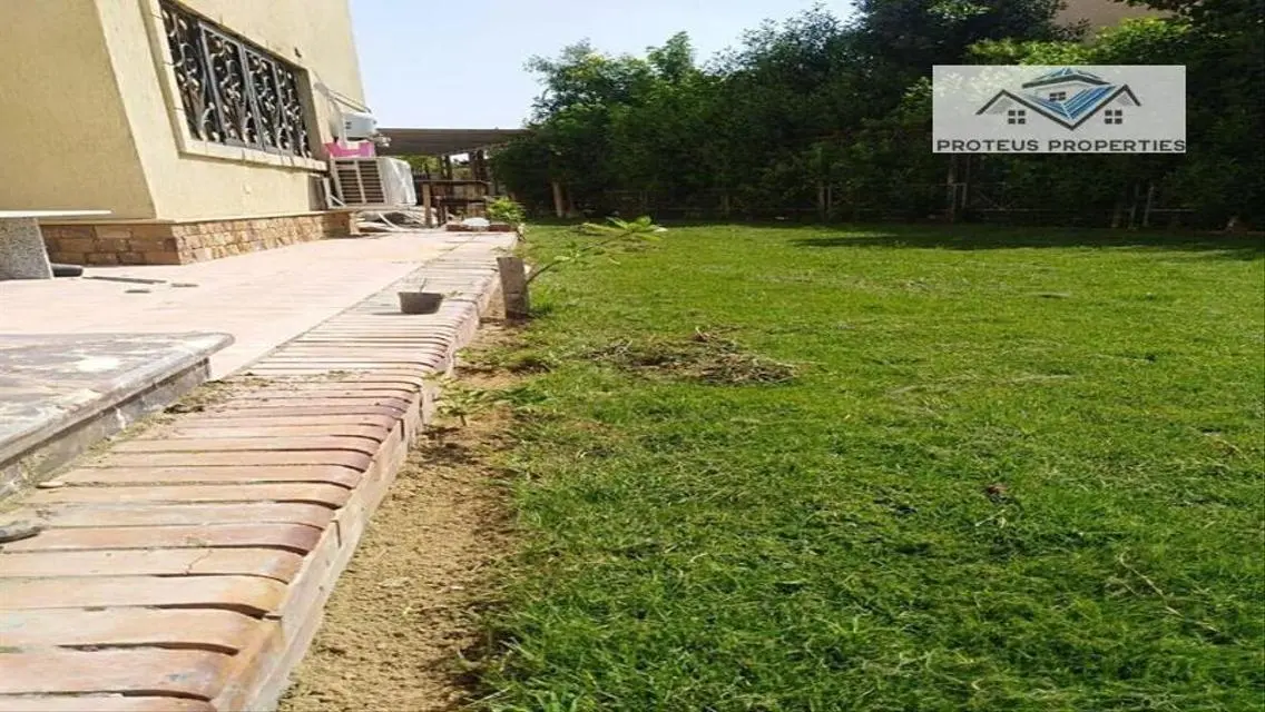 شقة مذهلة مع شرفة للإيجار بسعر مناسب