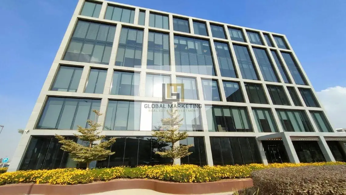 Modern Office for Rent - 700 Square Meters