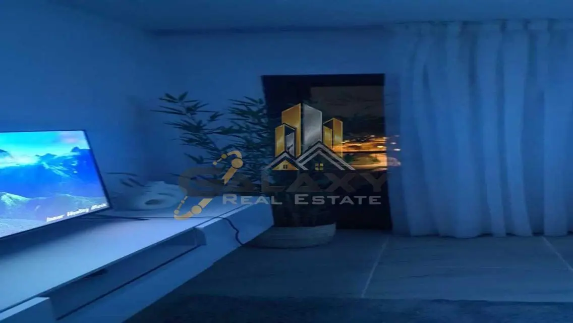 شقة فاخرة بسعر مميز في حي راقي