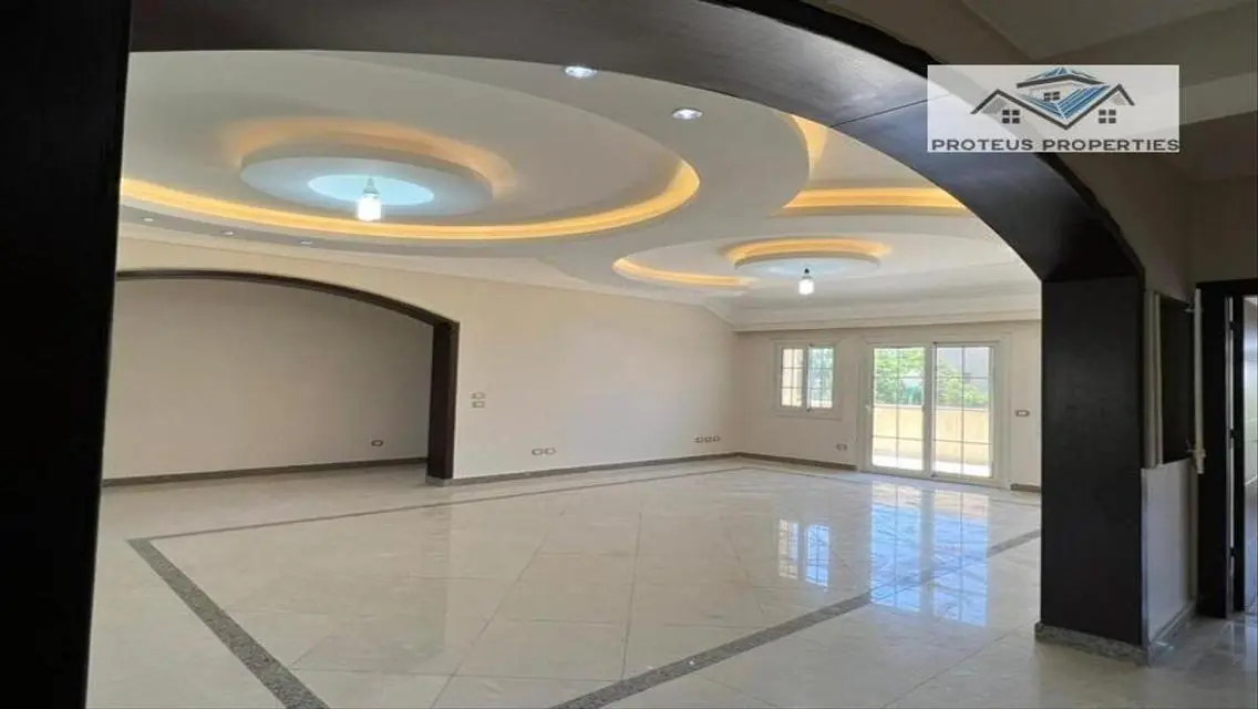 فيلا فاخرة للبيع بسعر 120000
