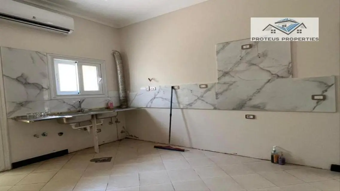 فيلا فاخرة للبيع بسعر 120000