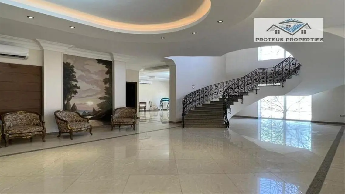 فيلا فاخرة للبيع بسعر 120000