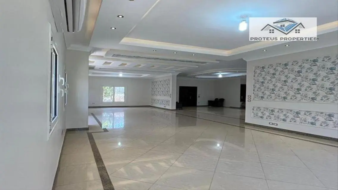 فيلا فاخرة للبيع بسعر 120000