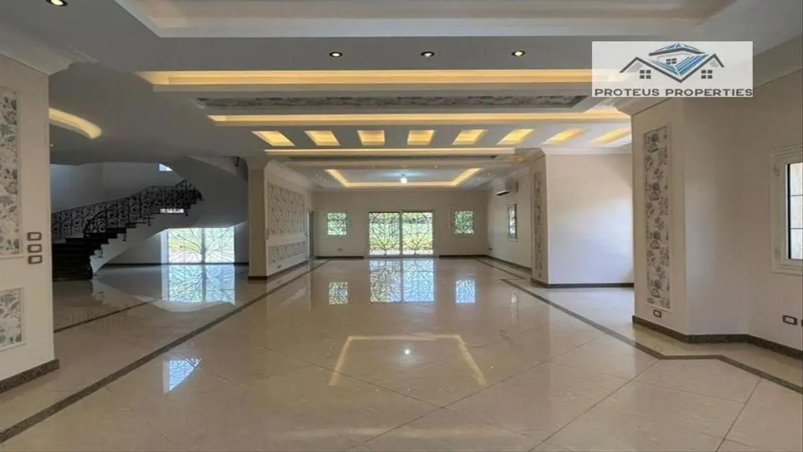 فيلا فاخرة للبيع بسعر 120000