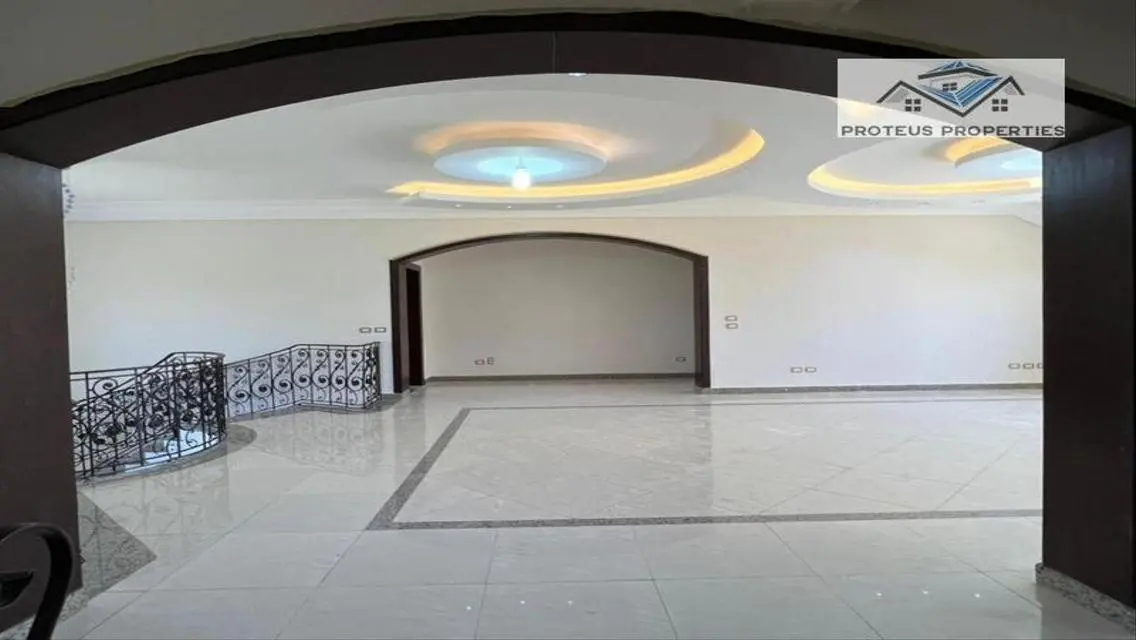 فيلا فاخرة للبيع بسعر 120000