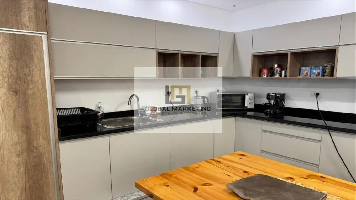 Prime 1400 sqm Office Property for Sale in a Strategic Location