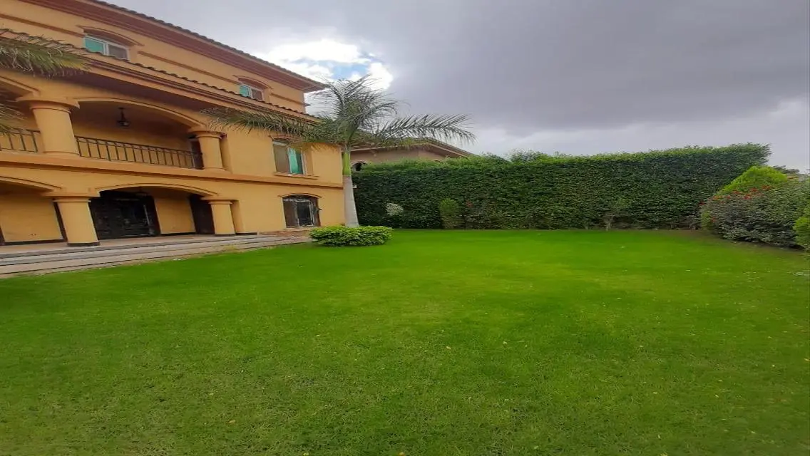 Stunning 400 sqm Apartment with Full Amenities