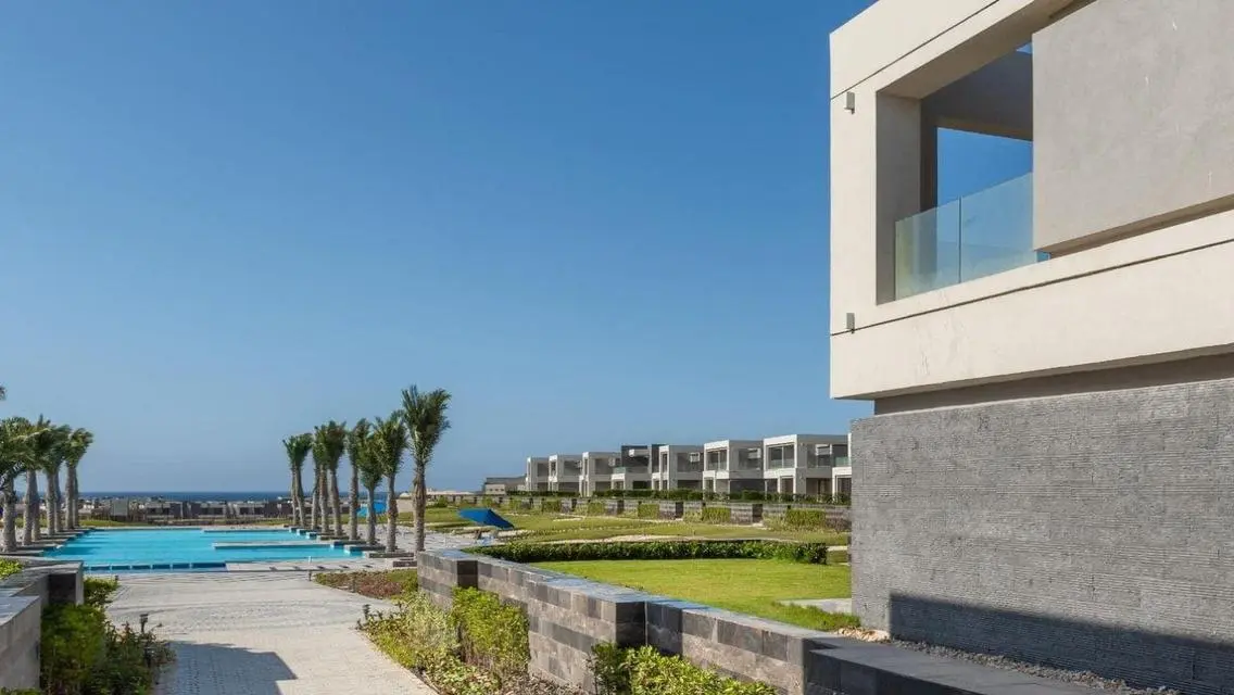 Luxury Villa with Private Garden and Pool