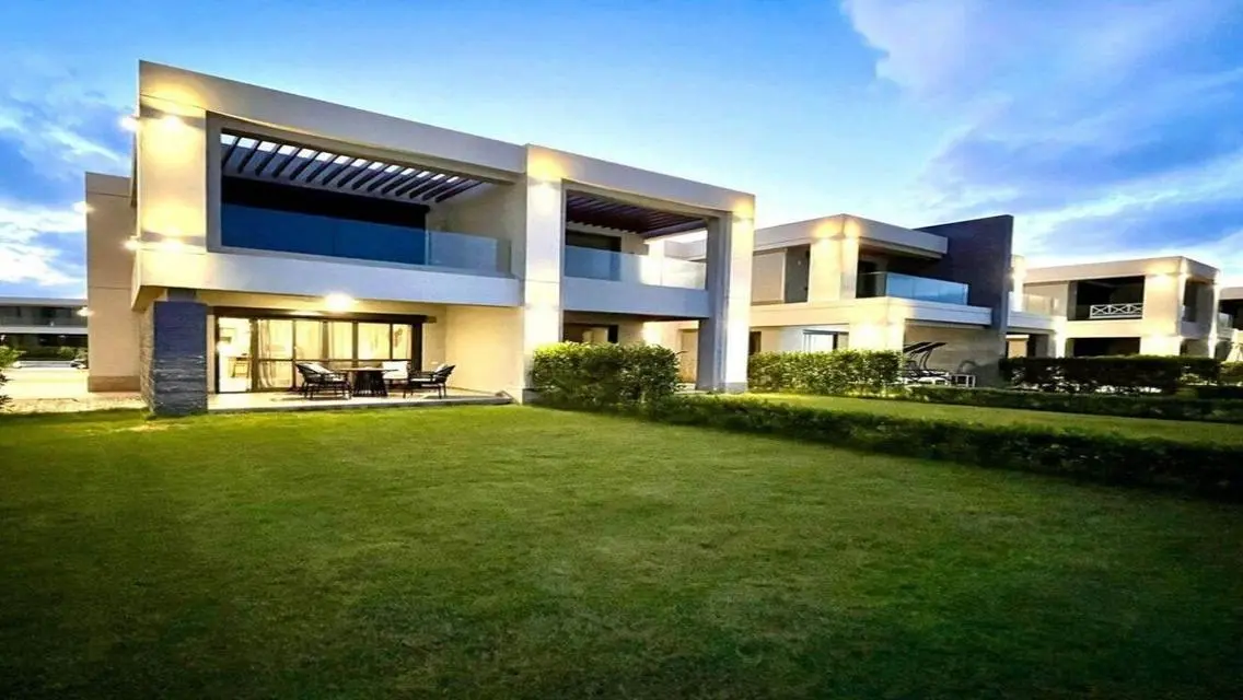 Luxury Villa with Private Garden and Pool
