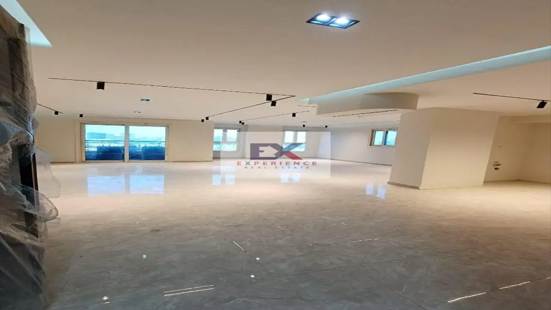 Luxury Apartment for Sale - 250 Meters with Prime Landmark View