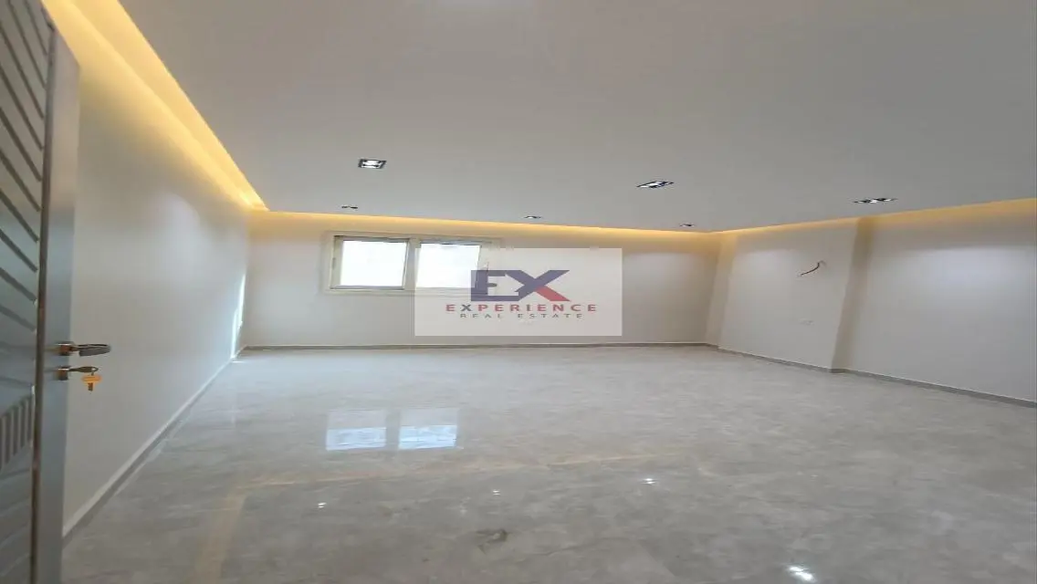 Luxury Apartment for Sale - 250 Meters with Prime Landmark View