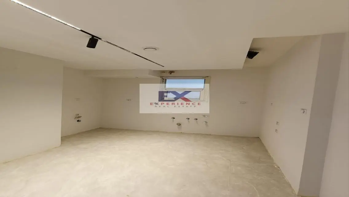 Luxury Apartment for Sale - 250 Meters with Prime Landmark View