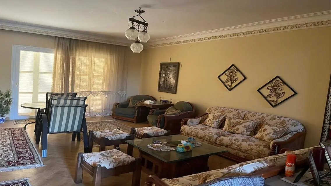 Luxurious House for Sale with 1000 Sqm