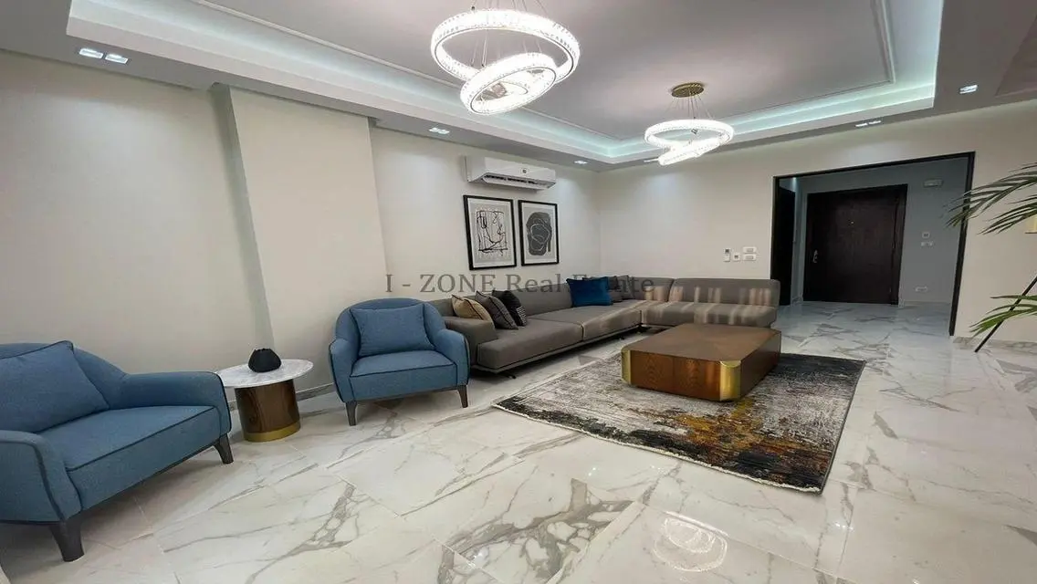 Luxury Sky Condos in I-Zone Area