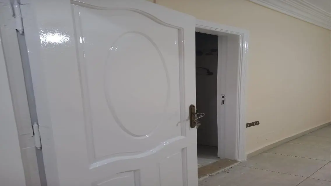 شقة للإيجار - 18000 جنيه